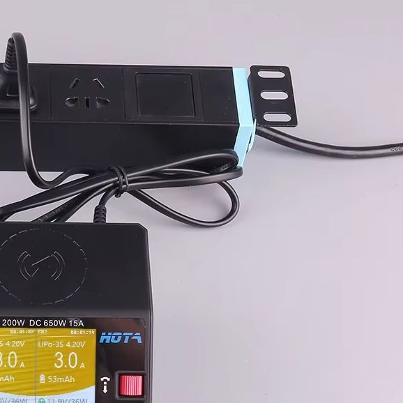 شاحن HOTA D6 Pro بقوة 200 واط  - مراجعة Hota D6 Pro Dual Lipo Charger وسعره